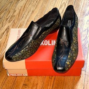 Brand new! Pikolinos Dress Shoes